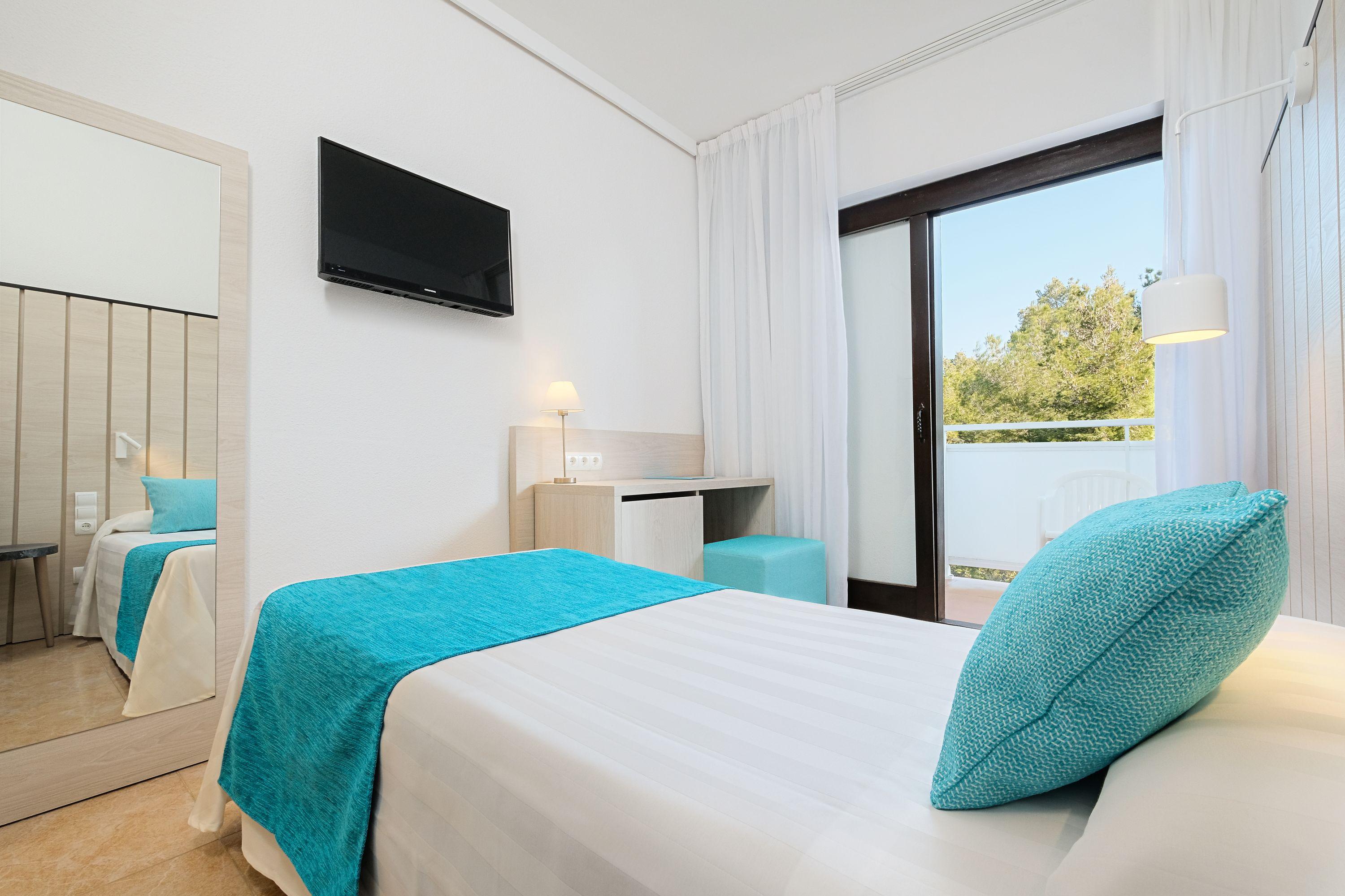 Azuline Hotel Bergantin Sant Antoni de Portmany Dış mekan fotoğraf